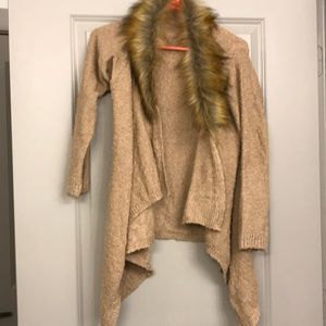 Cardigan with faux fur trim